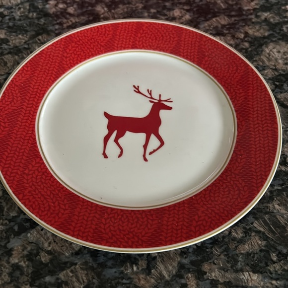 PRESIDENTS CHOICE HIGHLANDS RED PORCELAIN REINDEER SIDE PLATES SET OF 4 NWT - Picture 5 of 6